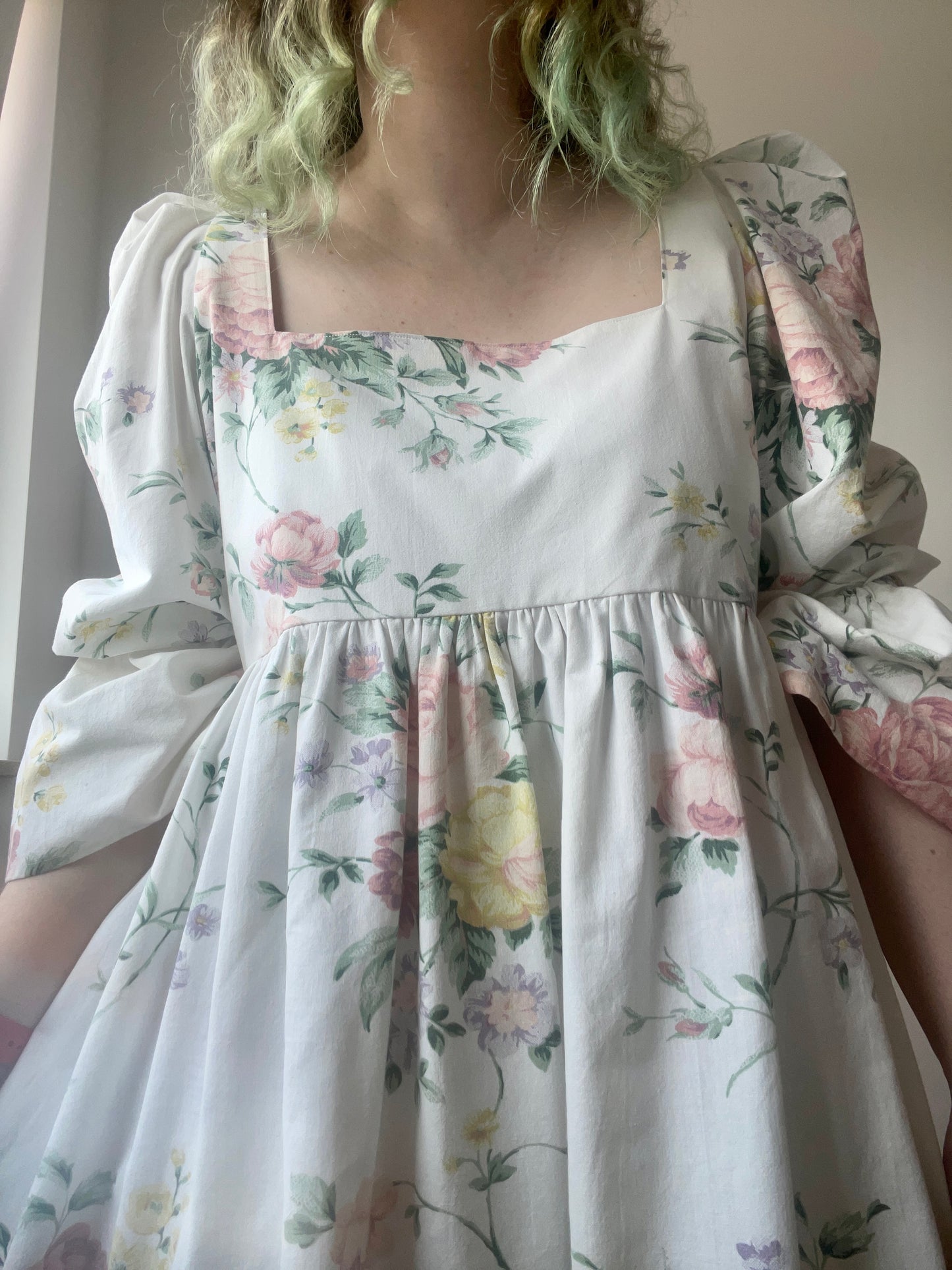 XL-2XL (3XL) ivory+flowers spacious dress with square neck