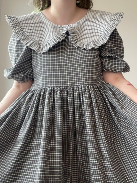 XL-2XL (3XL) grey+white spacious dress