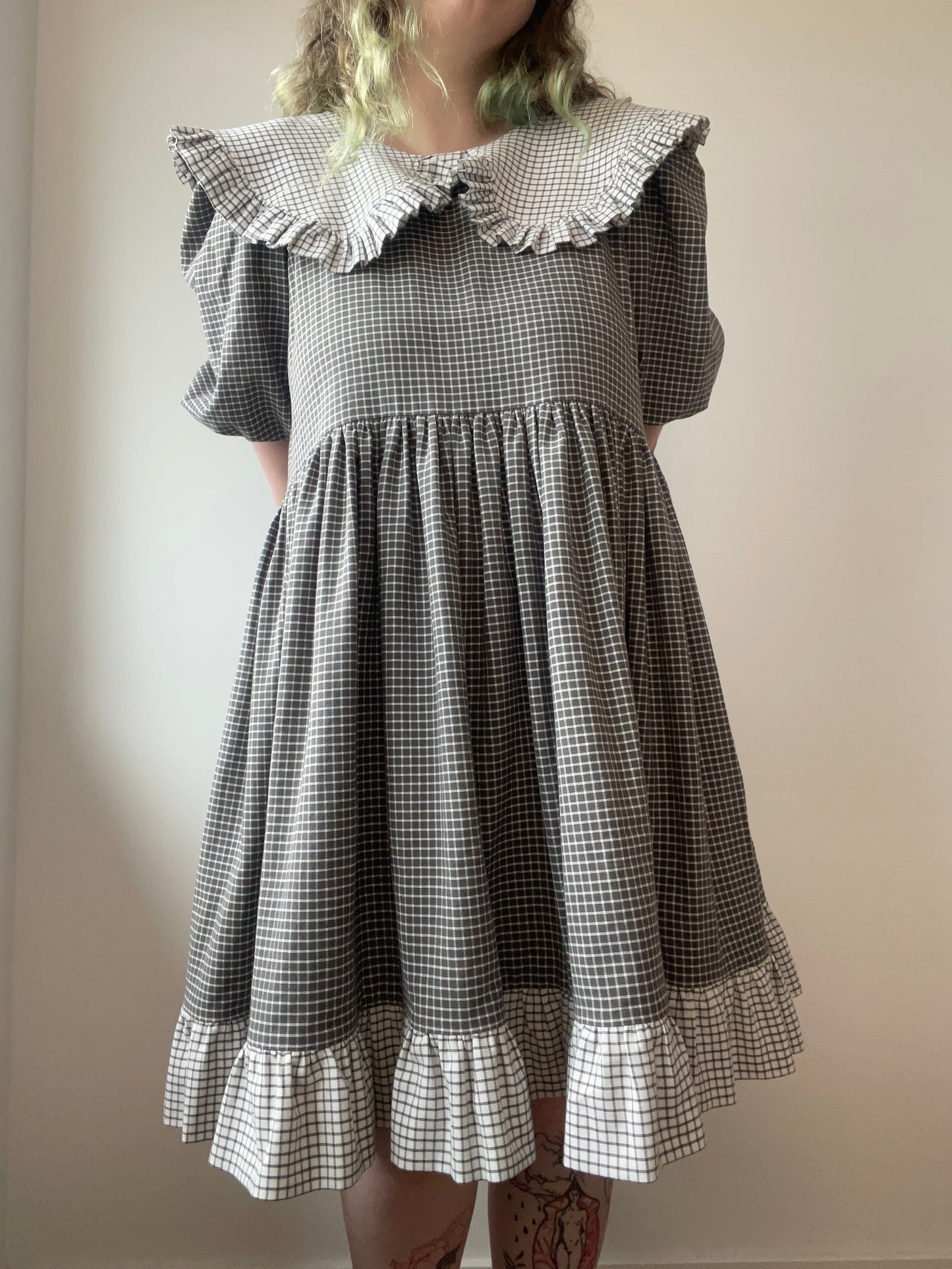 XL-2XL (3XL) grey+white spacious dress