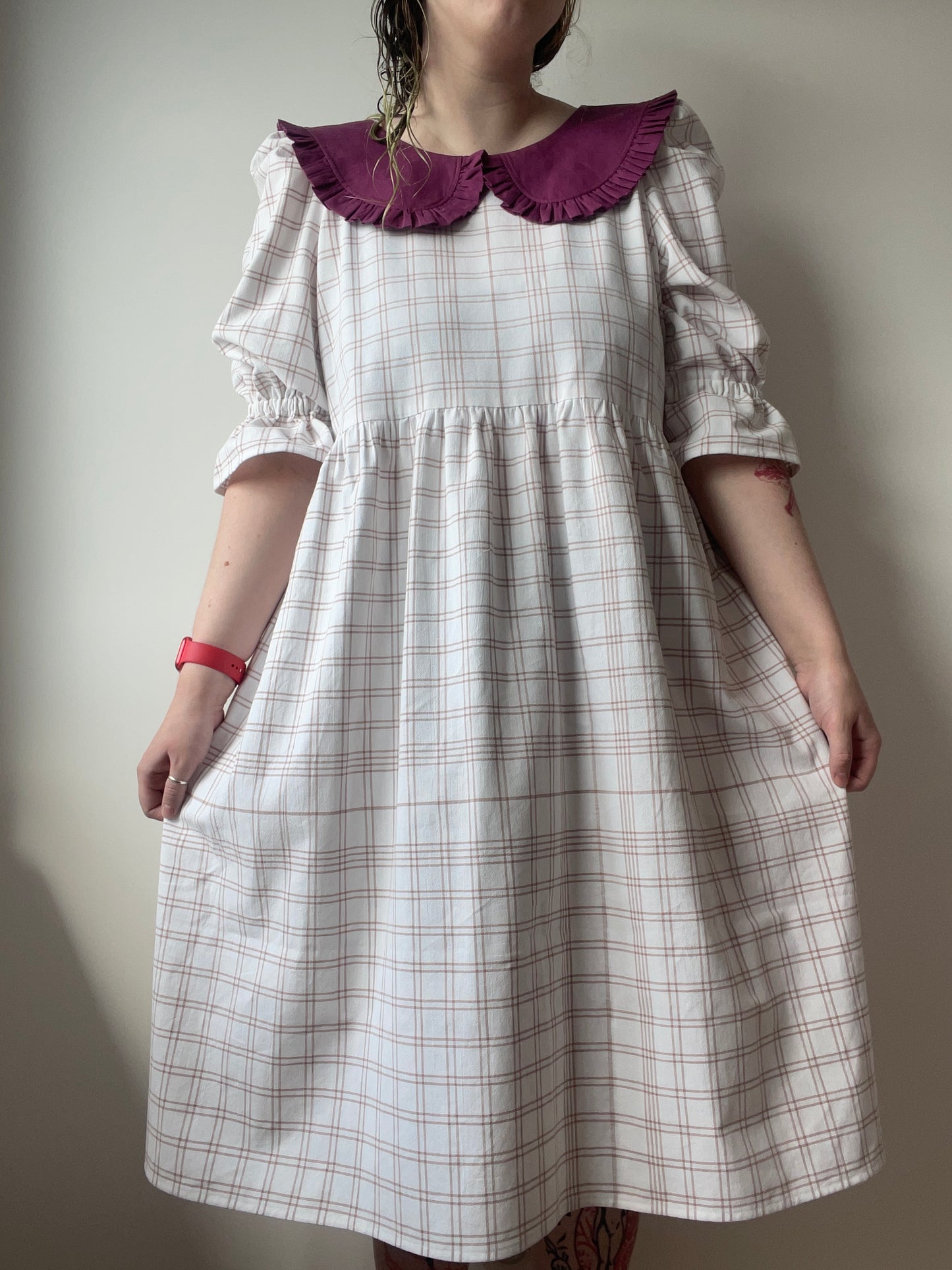 XL-2XL (3XL) white dress with purple collar