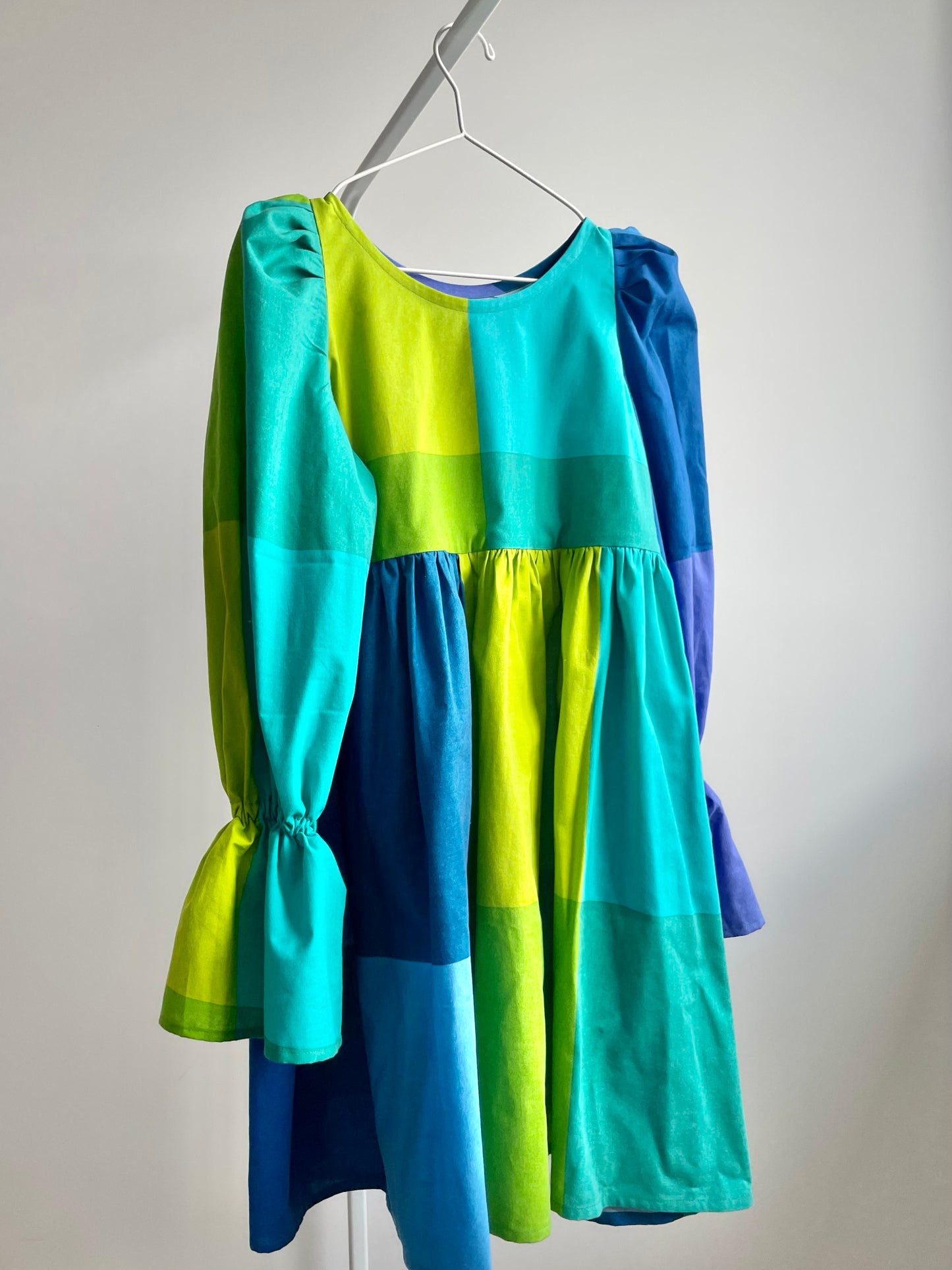 XS-S (M) blue dress with candy sleeves